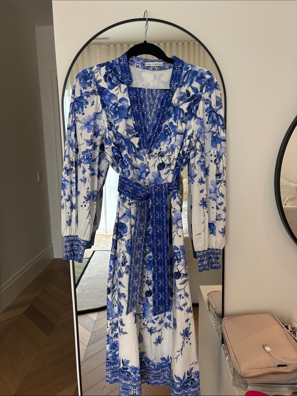 ALICE AND OLIVIA Shanley Button-Front Midi Dress with Waist Ties - Picture 2 of 5
